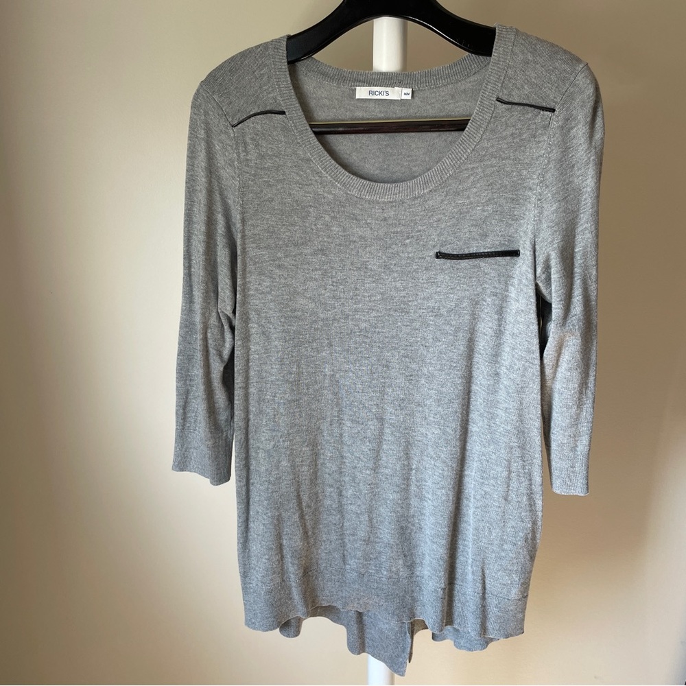 Ricki’s Long Sleeve Gray Tunic Sweater Medium
